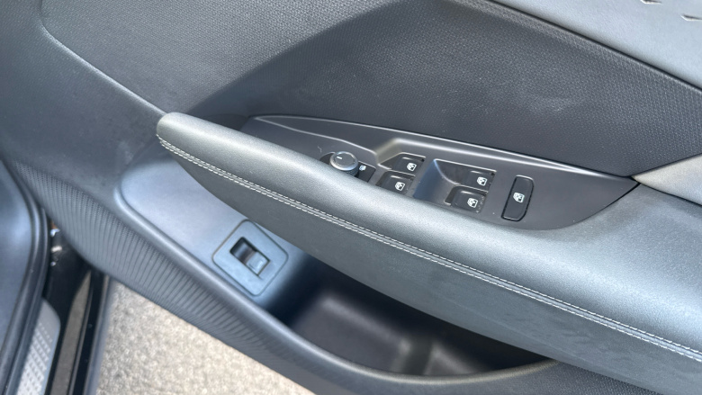 CUPRA Terramar 1.5 eTSI 150 V2 5dr DSG Petrol Hatchback